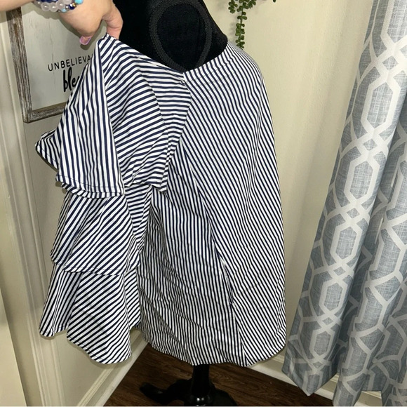 Phi Phi Dress in Navy Soho Stripe Print - Picture 5 of 12